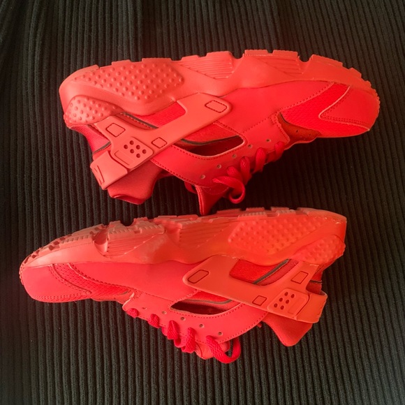 Nike Big Kids Huarache Run casual shoes. - Picture 2 of 3